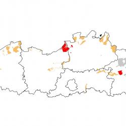 Vogelrichtlijngebieden voor Krakeend. Rood: belangrijk broed-, trek- en/of overwinteringsgebied. Oranje: broed-, trek- en/of overwinteringsgebied met kleinere aantallen.